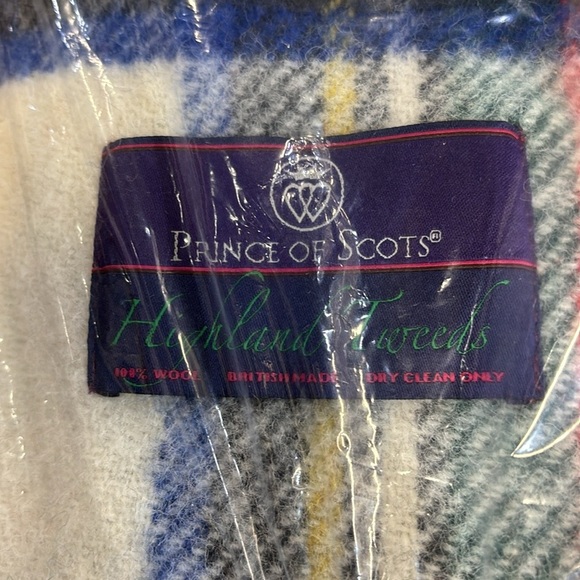 COPY - Prince of Scots
Tartan Tweed Fluffy Throw - Picture 4 of 4